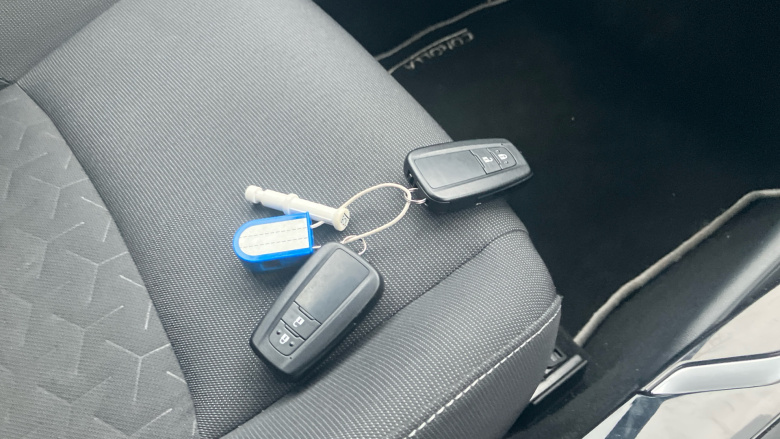 Toyota Corolla 1.8 VVT-i Hybrid Icon Tech 5dr CVT Hybrid Hatchback